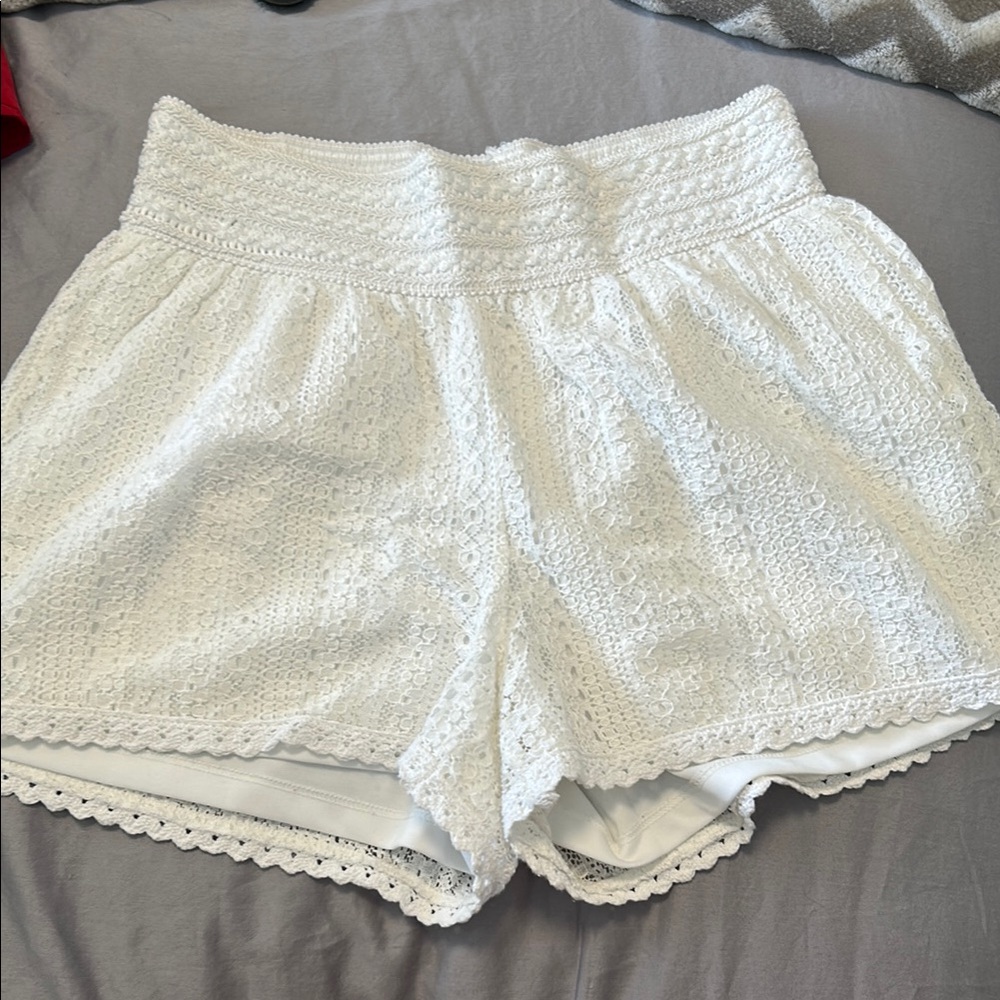 Women's White Lace Shorts
